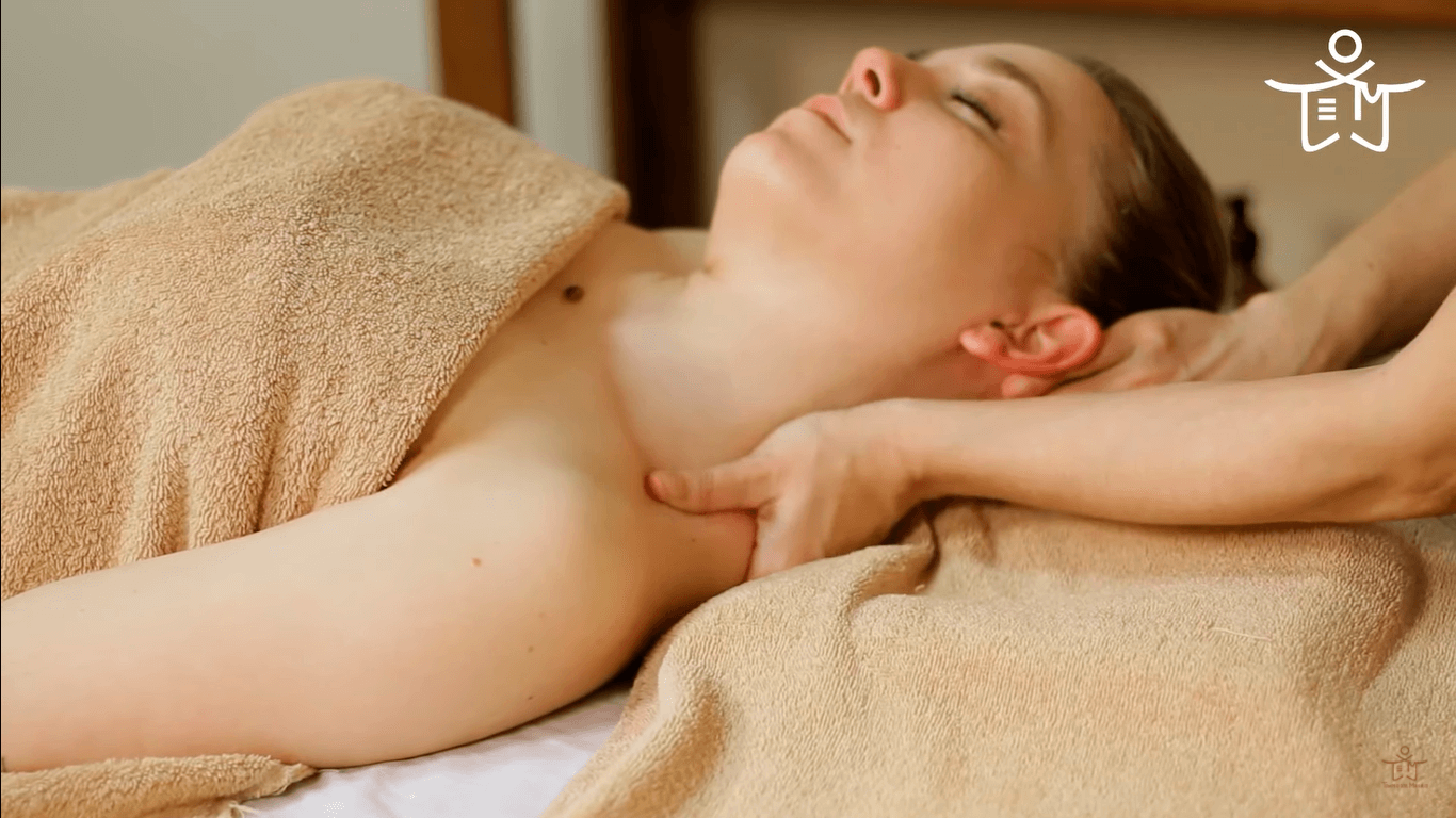 Cómo se hace un masaje en el cuello