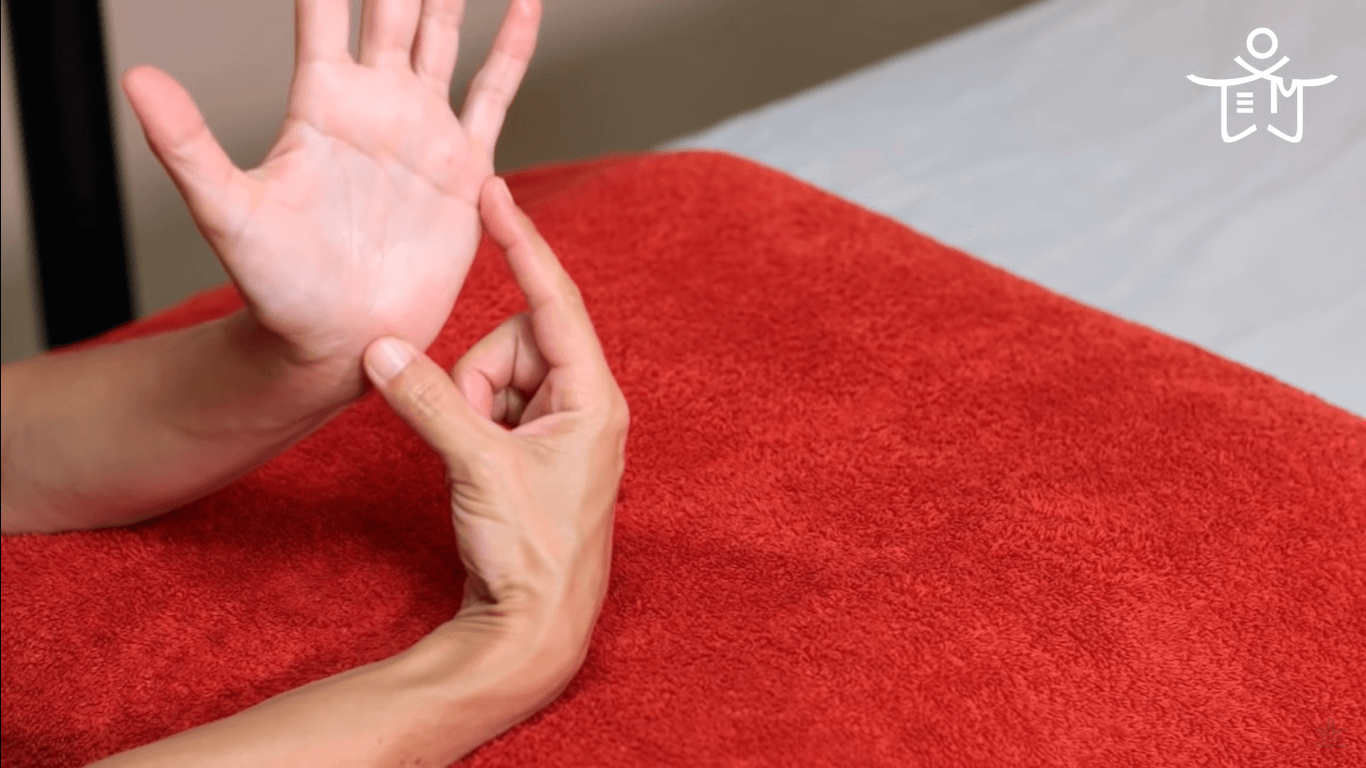 Masaje relajante para el dolor de manos